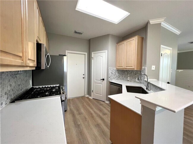 Building Photo - 8603 Bobcat Dr