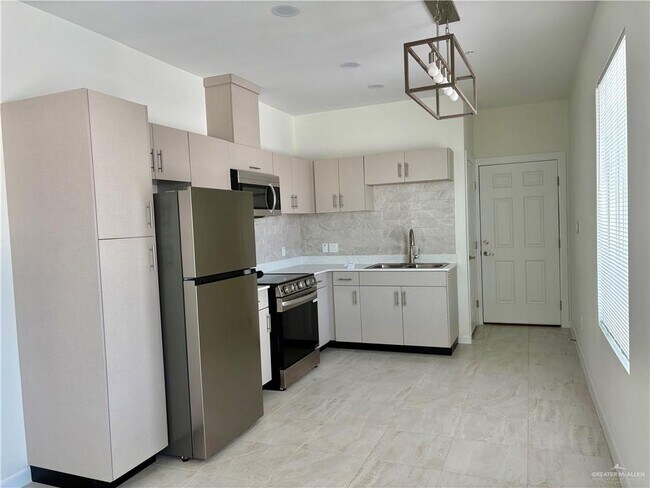 Building Photo - 5309 Vision St