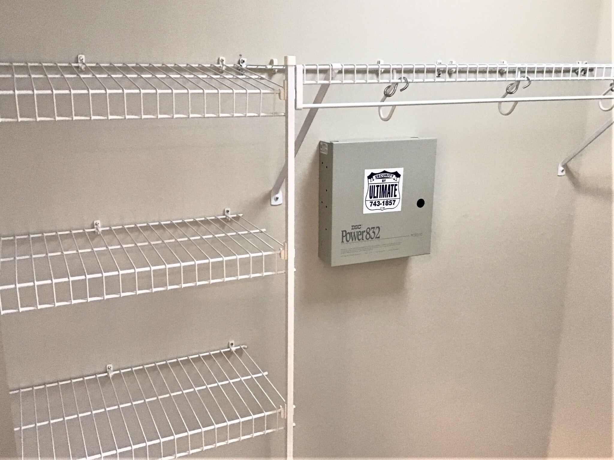 Building Photo - 587 Oakmont Dr