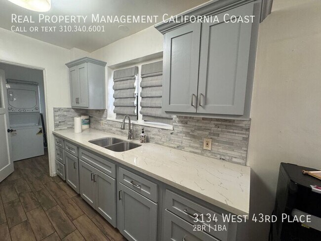 Building Photo - 3134 W 43rd Pl