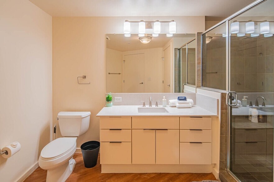 Building Photo - 44 W Monroe St