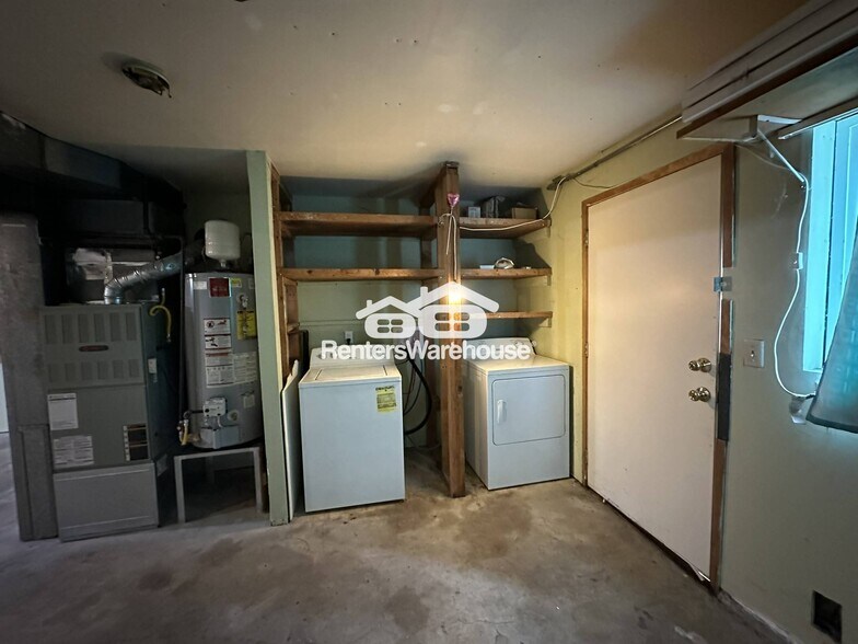 Building Photo - 955 Anacortes Ct NE