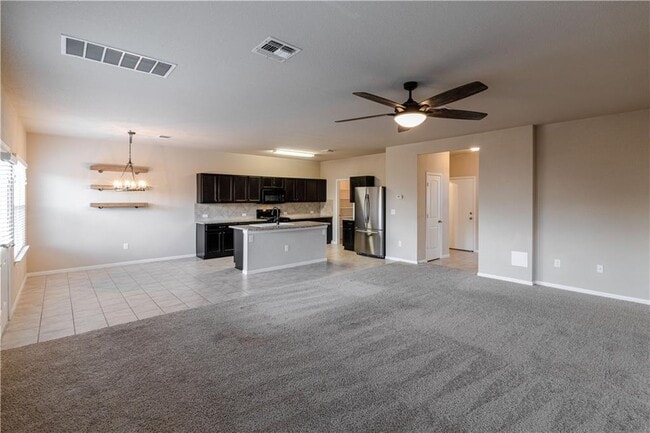Building Photo - 137 Moulins Ln