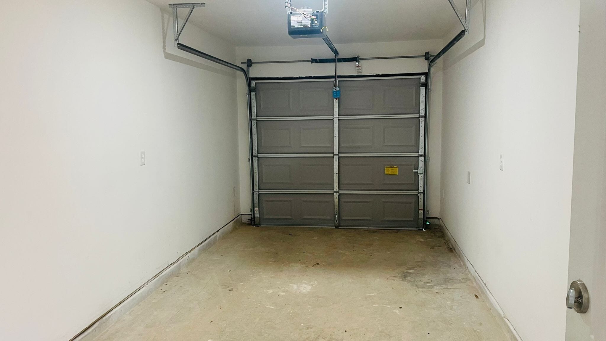 Building Photo - 8416 Sandra St