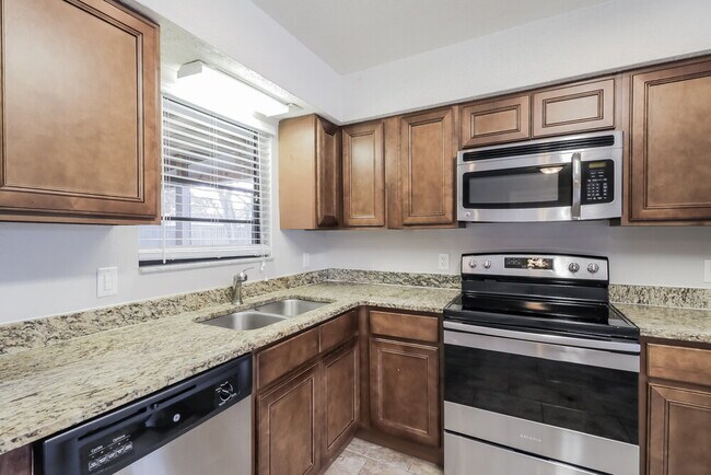 Building Photo - 4717 Seattle St