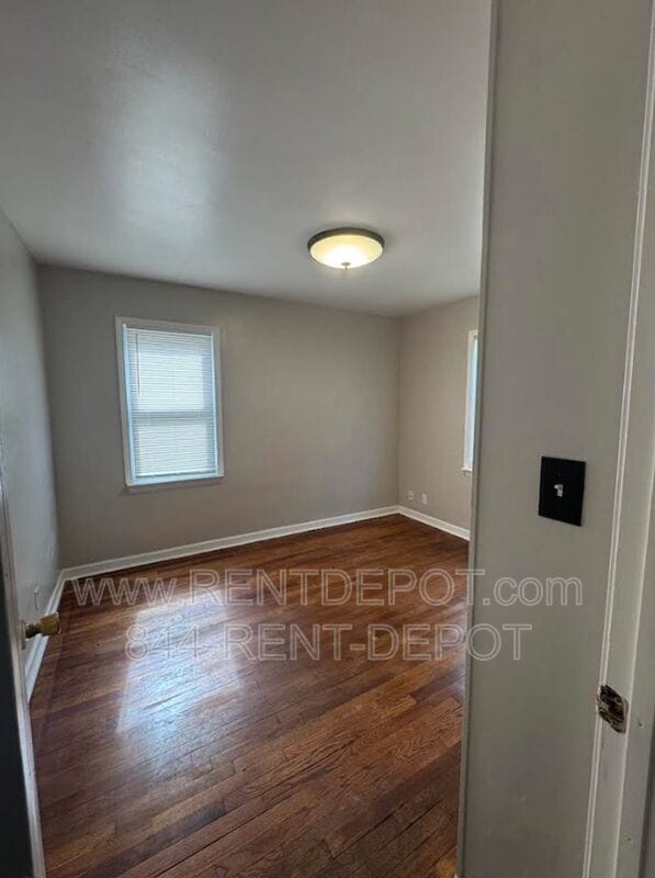 Building Photo - 1303 S St James Blvd