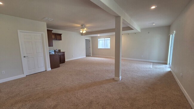 Building Photo - 4 Bedroom 3 Bath Plus Study/Office - Amazing Views! 55+ Only