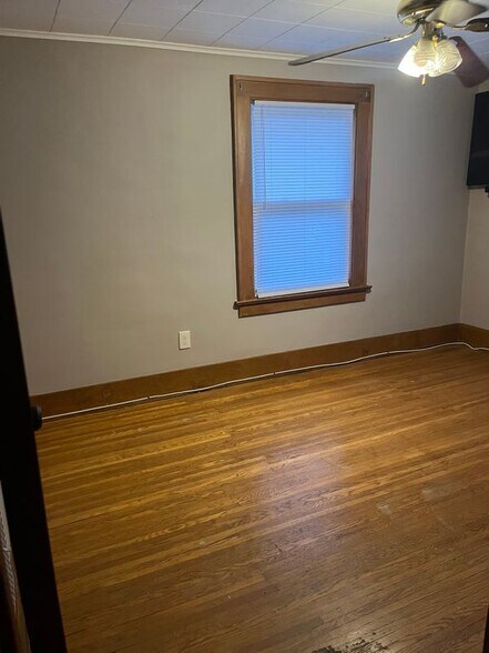 Building Photo - 16 Chatfield St