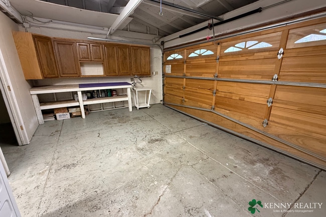 Building Photo - Nature-Surrounded 3BR/3BA Two-Story Home w/ Deck & Views — San Carlos