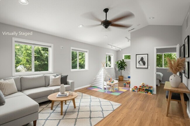 Building Photo - 215 SW 131st Ave