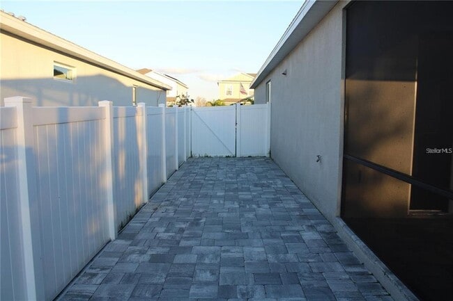 Building Photo - 6005 113th Terrace E