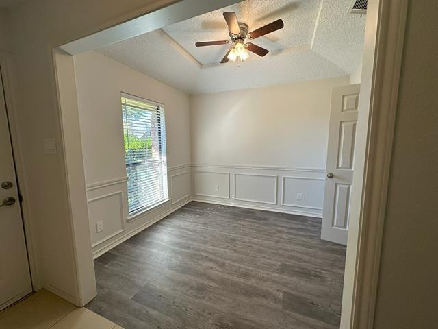 Building Photo - 2033 Espinosa Dr