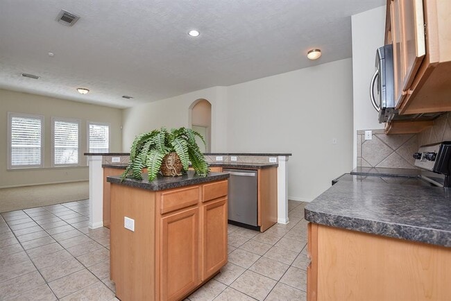 Building Photo - 20711 Rainmead Dr