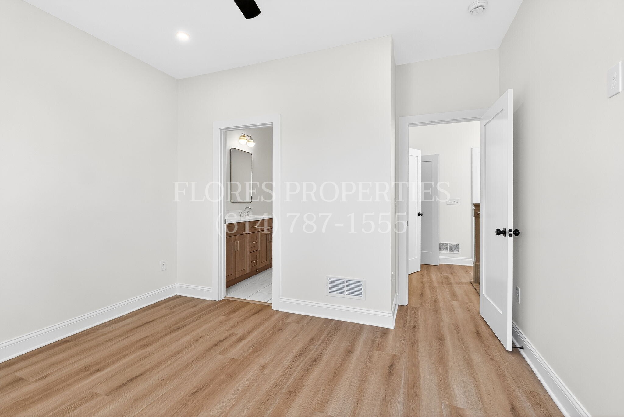 Building Photo - 698 S 22nd St