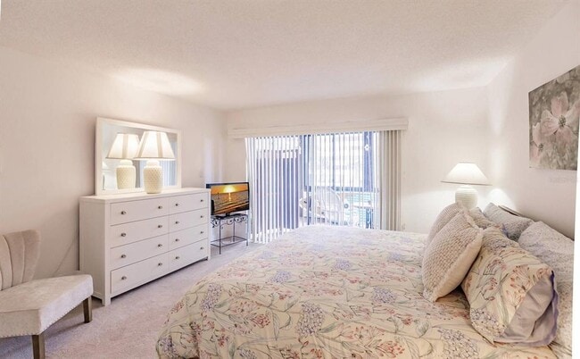 Building Photo - 1055 W Peppertree Dr