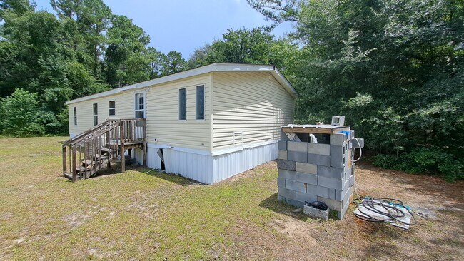 Building Photo - 40 Ginger Ln