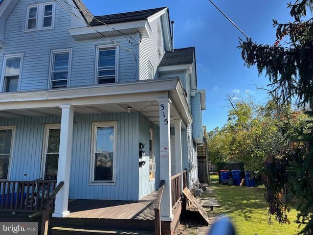 Building Photo - 315 ST