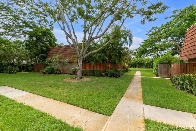 Building Photo - 1840 San Juan Dr