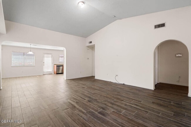 Building Photo - 14266 Gil Reyes Dr