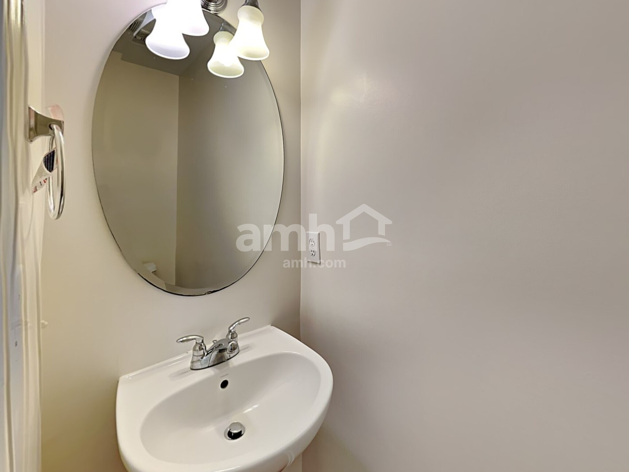 Building Photo - 220 Marino Pl