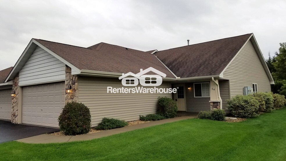 Building Photo - 64 Crown Pointe Curve