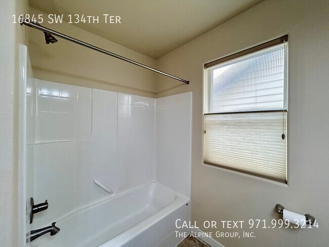 Building Photo - 16845 SW 134th Terrace