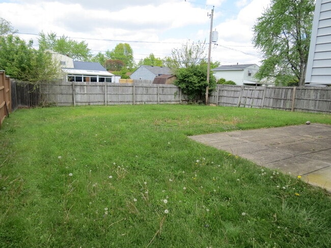 Building Photo - 924 Ruma Rd