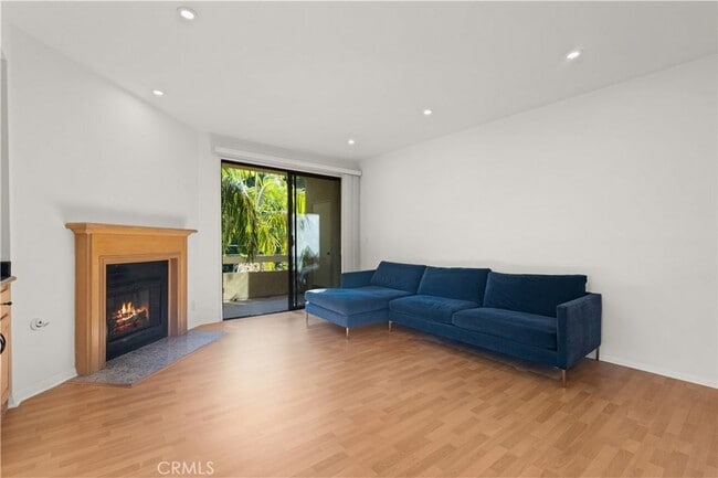 Building Photo - 4430 Noble Ave