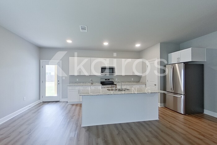 Building Photo - 22851 Monterey Ave