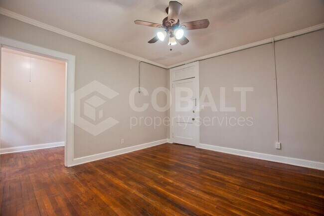 Building Photo - 674 Somerset Ter NE