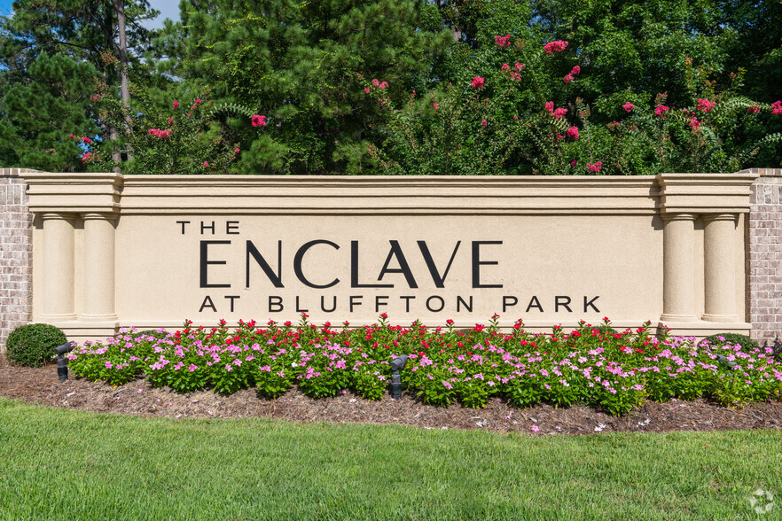 Community Entrance - Enclave at Bluffton Park