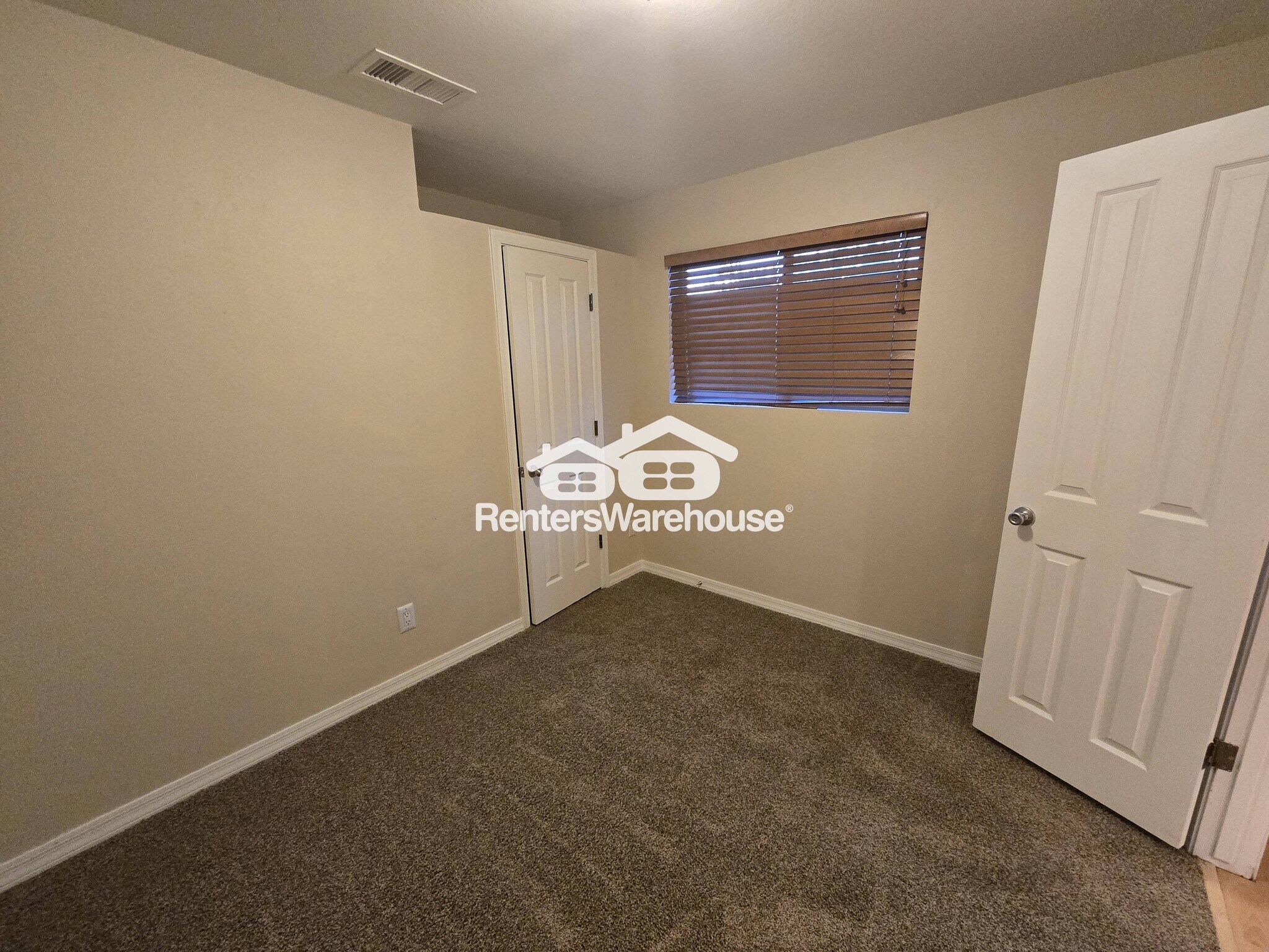 Building Photo - 3814 W El Caminito Dr