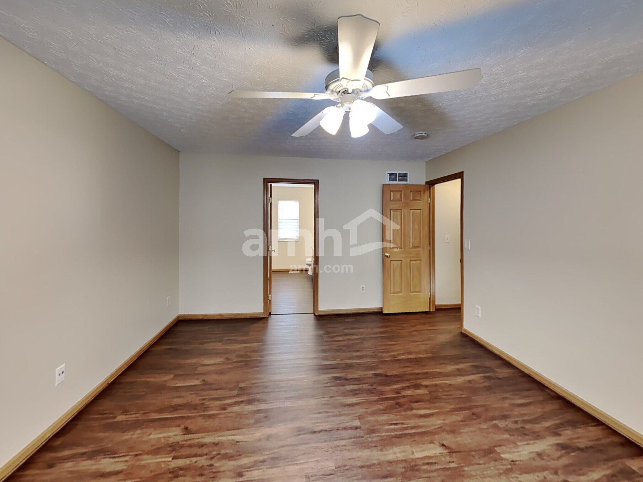 Building Photo - 5734 Cedar Lawn Dr