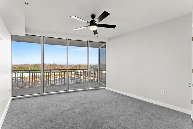 Building Photo - 3338 Peachtree Rd NE