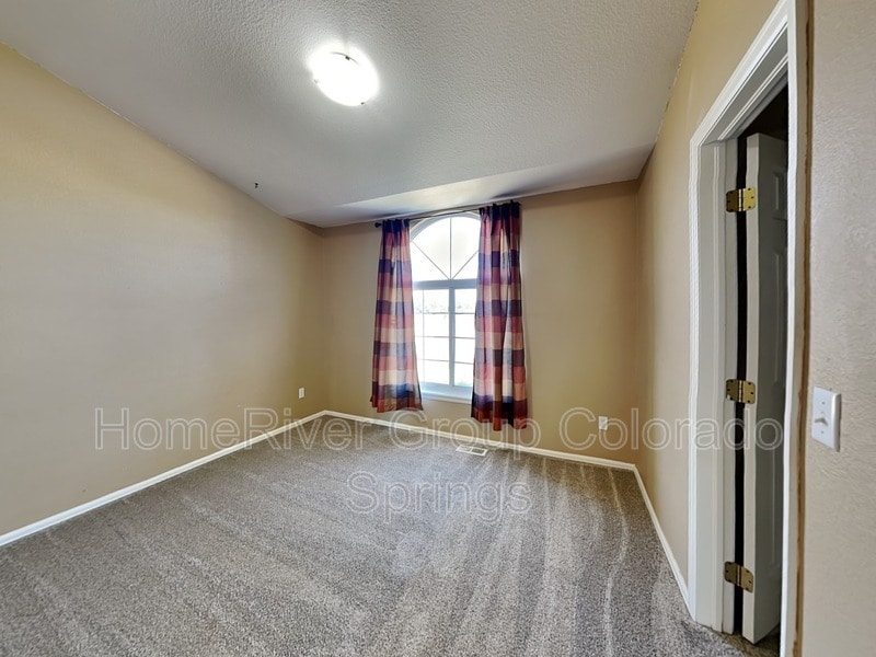 Building Photo - 8563 Garrison Rd