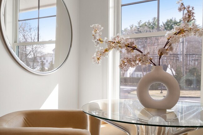 Building Photo - 26 Union St