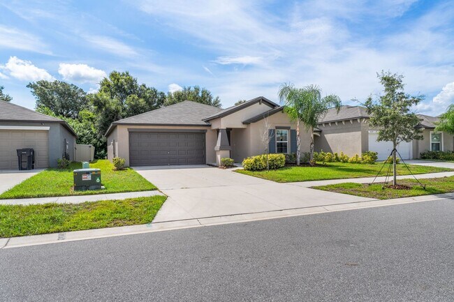 Building Photo - ***MOVE-IN SPECIAL, $500 OFF 2ND MONTH*** ...