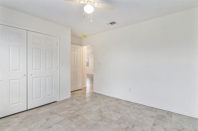 Building Photo - 417 S Cleburne Whitney Rd
