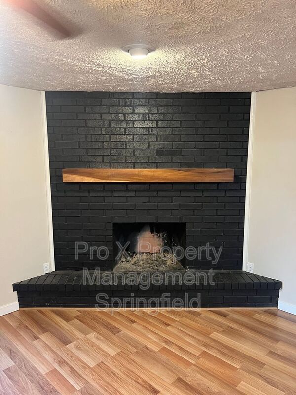 Building Photo - 3435 S Nettleton Ave