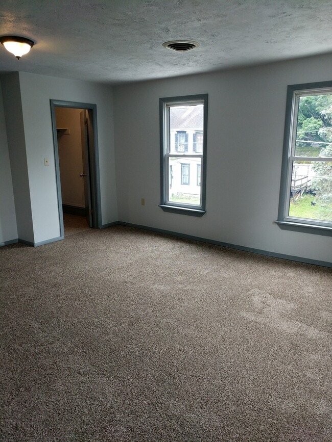 305 W College St. - 305-305 1/2 W College St Meadville PA 16335 ...