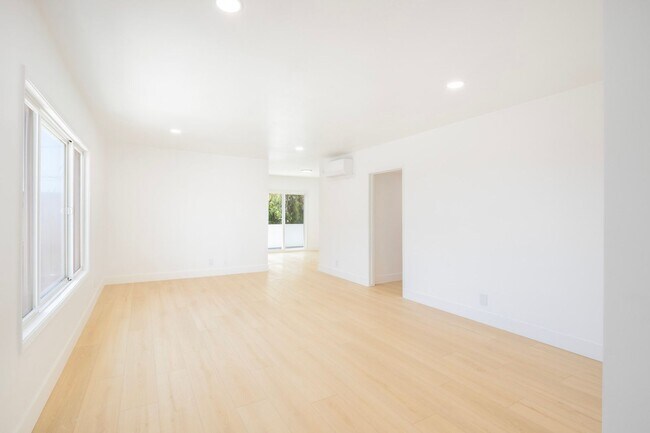 Building Photo - 3729 Glendon Ave