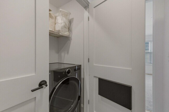 Building Photo - 50 Cate St