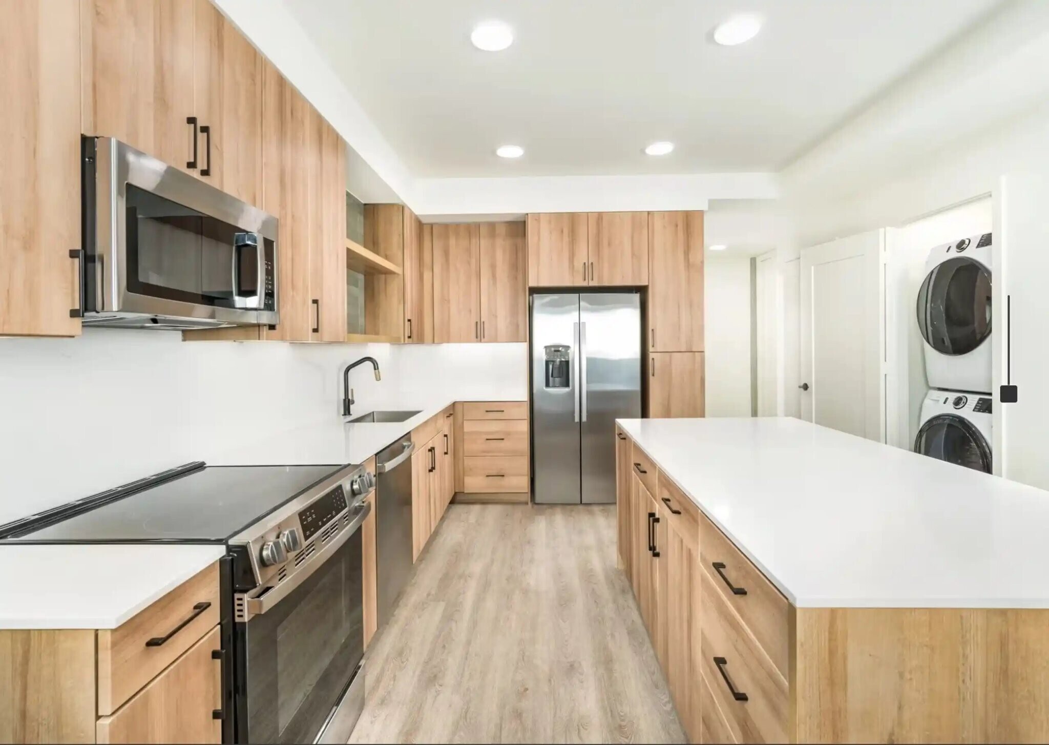 Building Photo - 400 South Saint Paul St