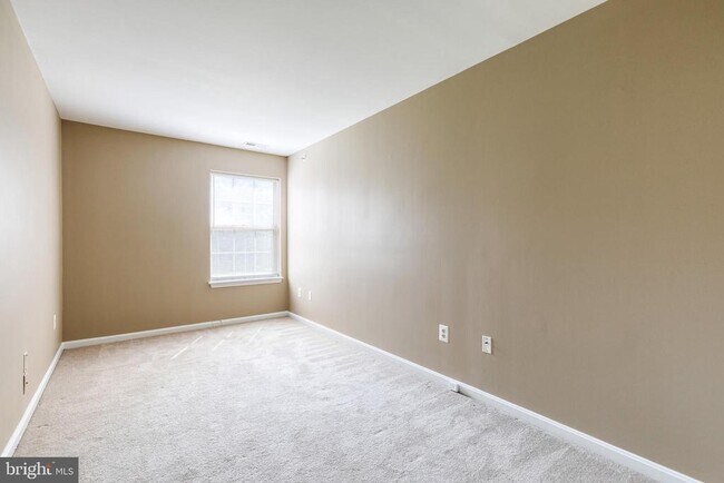 Building Photo - 3512 Thomas Pointe Ct