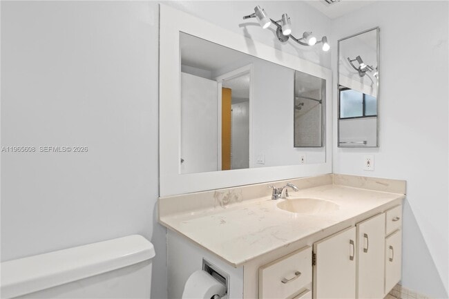 Building Photo - 481 Ives Dairy Rd