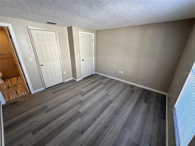 Building Photo - 6213 33rd Ave Cir W