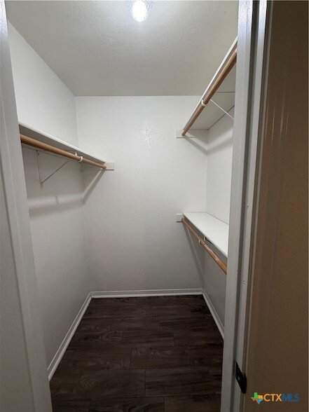 Building Photo - 802 Hackberry St