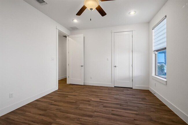 Building Photo - 16205 Coral Stone Way