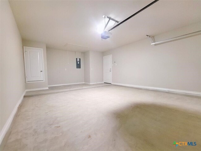 Building Photo - 6314 Matagorda Rd