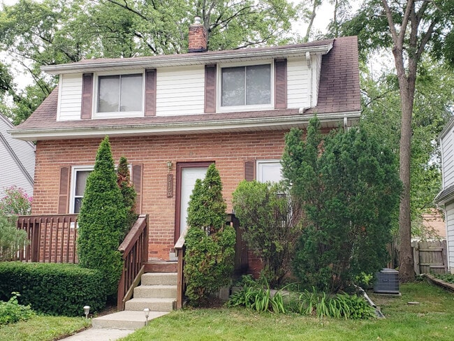 Primary Photo - 3150 Phillips Ave
